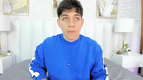 jacob10_ online show from September 30, 12:21 pm