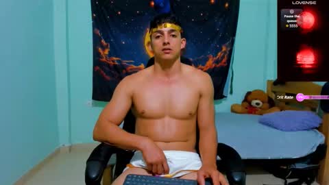 Snapshot of jacob_black21 chatting on October 17, 12:14 am jacob black online show from October 17, 12:14 am