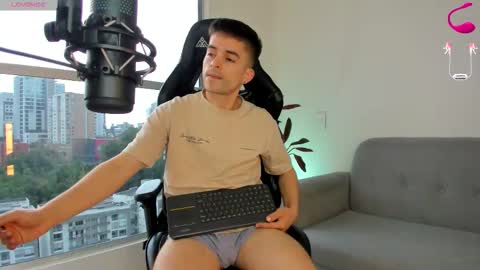 JACOB FERRER online show from February 26, 6:18 pm