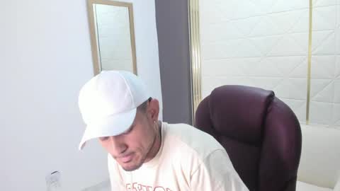 jacob_stonne online show from August 1, 8:57 am