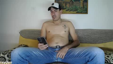 Jacob And Jayden online show from April 6, 6:09 pm