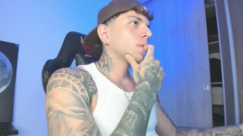 jacobb116 online show from October 10, 1:26 am