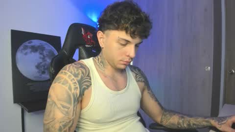 jacobb116 online show from October 28, 12:03 am