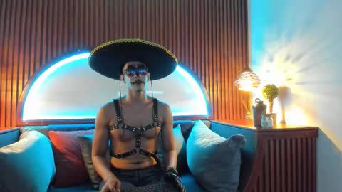 jacobdraven online show from November 2, 2:36 am