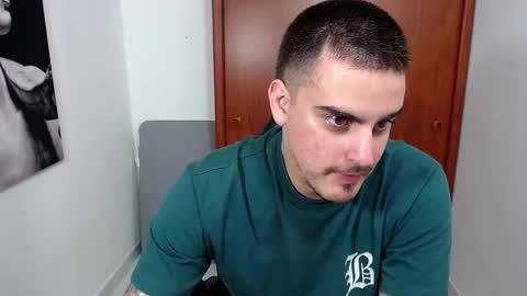 Snapshot of jacobjobs1 chatting on February 24, 3:10 pm jacobjobs1 online show from February 24, 3:10 pm