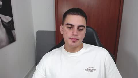 Snapshot of jacobjobs1 chatting on February 26, 1:54 pm jacobjobs1 online show from February 26, 1:54 pm