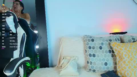 Snapshot of jacobo__parker21 chatting on June 19, 3:11 am jacobo parker online show from June 19, 3:11 am