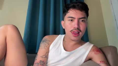 Snapshot of jacobthebezt chatting on February 22, 4:38 pm Jacob online show from February 22, 4:38 pm