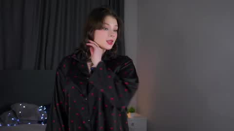 Snapshot of jacquelynjeng chatting on January 13, 10:53 am Grace online show from January 13, 10:53 am