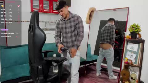 Snapshot of jacques_cardiet chatting on October 9, 4:38 pm jacobo online show from October 9, 4:38 pm