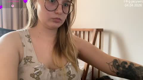 jacywinslat online show from April 4, 10:24 am