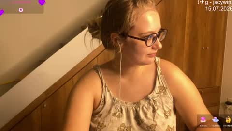 jacywinslat online show from July 15, 8:47 pm