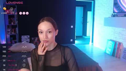 Jade online show from March 23, 4:00 pm