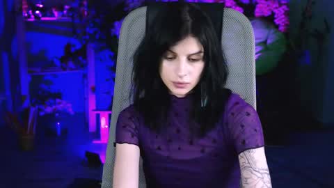 Snapshot of jade_castle chatting on April 20, 1:03 pm jade_castle online show from April 20, 1:03 pm