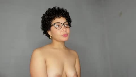 Snapshot of jade_dorthini chatting on November 18, 9:30 pm Jadeleidy Dorthini online show from November 18, 9:30 pm