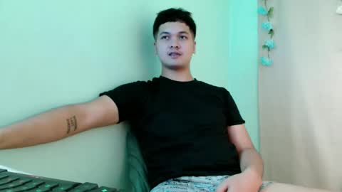 Snapshot of jade_halo chatting on April 4, 7:00 pm jade_halo online show from April 4, 7:00 pm