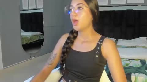 jade_lovv online show from June 26, 7:51 pm