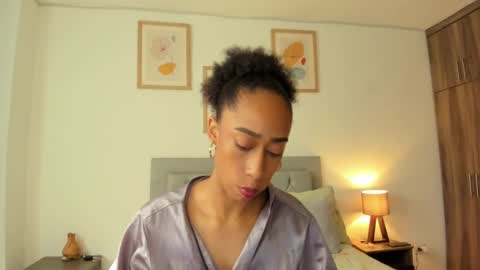 Jade smile online show from October 25, 3:18 pm