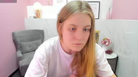 Snapshot of jade_soft chatting on January 8, 11:52 pm Jade online show from January 8, 11:52 pm