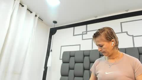 Jade  online show from October 11, 12:26 pm