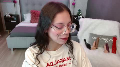 JADE online show from January 4, 8:37 pm