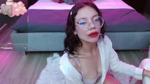 JADE online show from February 8, 9:15 pm