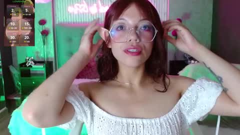 JADE online show from November 24, 8:52 pm