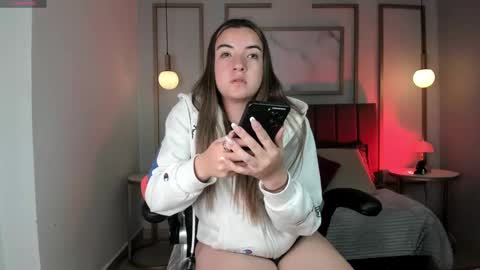 jade_vela online show from October 6, 7:33 pm
