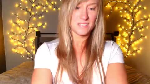 jadeamaryllis_ online show from February 22, 2:59 pm