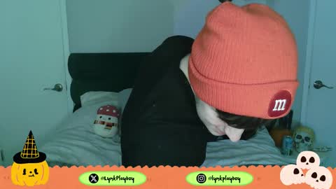 Jaden Lynx online show from October 31, 11:50 pm