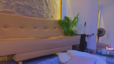 jadee__ online show from November 27, 3:08 am