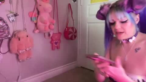 Jade Isabel online show from February 11, 4:24 pm