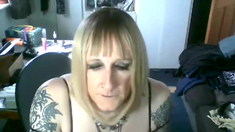 Jademinx online show from February 5, 2:11 pm