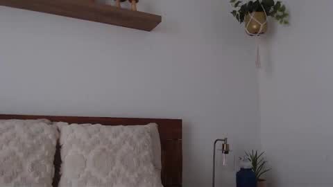 Snapshot of jadelove_ chatting on February 12, 8:29 pm Jade Love online show from February 12, 8:29 pm