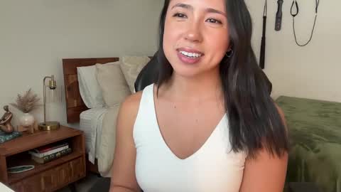 Snapshot of jadelove_ chatting on October 1, 5:52 pm Jade Love online show from October 1, 5:52 pm
