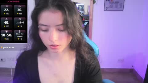 Snapshot of jademonet_ chatting on May 8, 4:18 am Jade 3 online show from May 8, 4:18 am