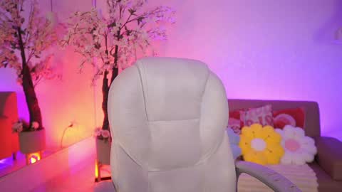 Snapshot of jadesummerr chatting on April 4, 11:40 am Jade Summer online show from April 4, 11:40 am