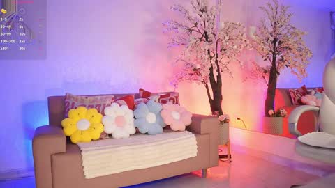 Snapshot of jadesummerr chatting on April 10, 11:37 am Jade Summer online show from April 10, 11:37 am