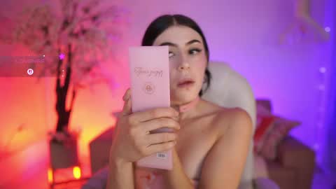 Snapshot of jadesummerr chatting on April 15, 11:39 am Jade Summer online show from April 15, 11:39 am