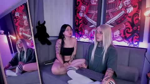 Jade  Khada online show from April 12, 9:09 pm