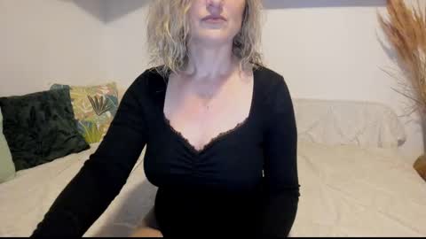 elena online show from November 20, 3:07 am