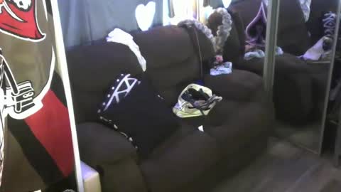 Jamie Rose Queenschild ever... online show from February 27, 11:26 pm