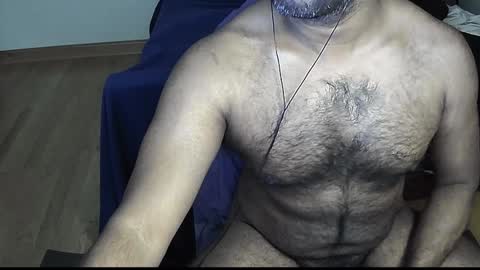 Snapshot of jag60053 chatting on January 5, 11:12 pm jag60053 online show from January 5, 11:12 pm