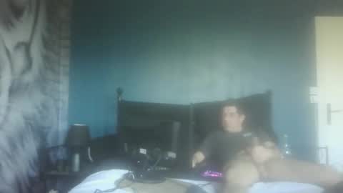 Snapshot of jag8637 chatting on February 14, 1:40 pm jag8637 online show from February 14, 1:40 pm