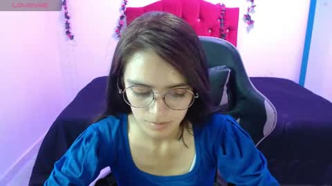 Snapshot of jaide387017 chatting on June 2, 10:12 pm jaide387017 online show from June 2, 10:12 pm