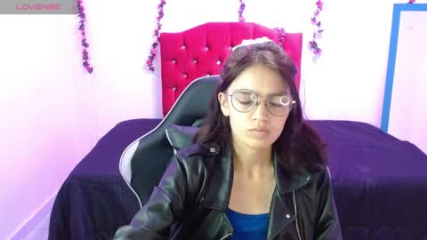 Snapshot of jaide412638 chatting on June 4, 9:43 pm jaide412638 online show from June 4, 9:43 pm