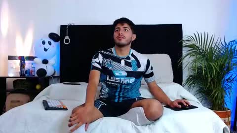 Snapshot of jaiden_thoner chatting on November 4, 5:28 am Jaiden online show from November 4, 5:28 am