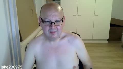 Jake2309 online show from November 12, 8:30 pm