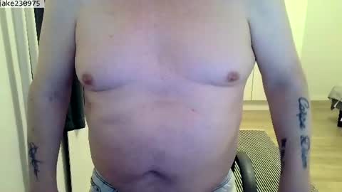 Snapshot of jake230975 chatting on June 21, 7:27 pm Jake2309 online show from June 21, 7:27 pm