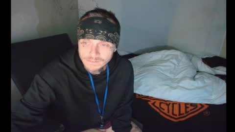 showingitoff online show from February 23, 4:54 am